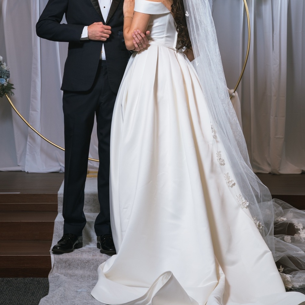 Ivory Satin David’s Bridal Wedding Dress (Altered)